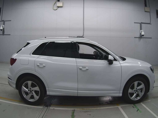 AUDI Q3 2023