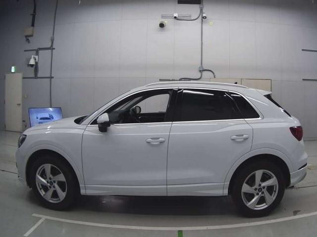 AUDI Q3 2023