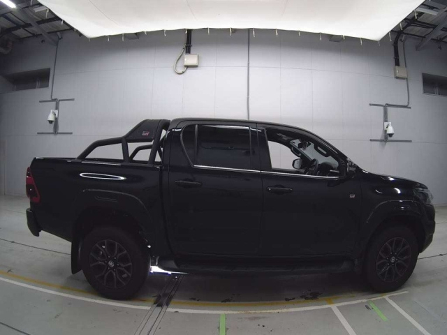 TOYOTA HILUX 2022