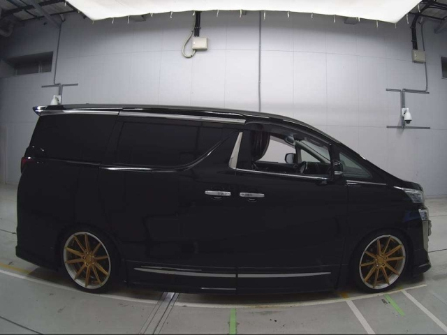 TOYOTA VELLFIRE 2018