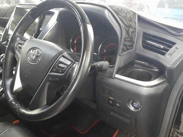 TOYOTA VELLFIRE 2018