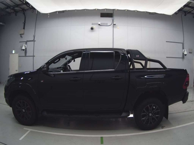 TOYOTA HILUX 2022
