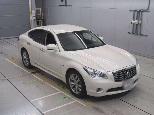 NISSAN FUGA 2014