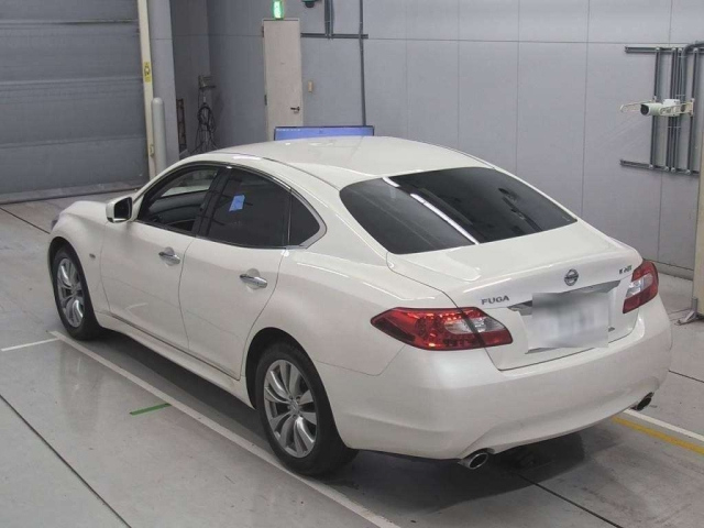 NISSAN FUGA 2014
