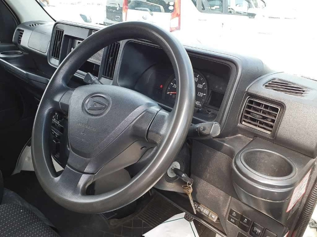 DAIHATSU HIJET VAN 2020