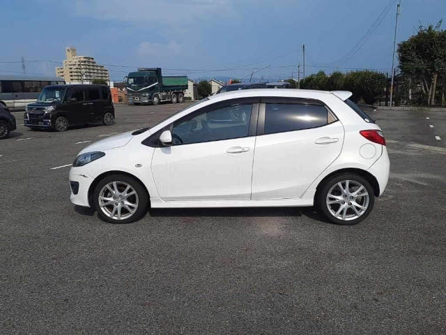 MAZDA DEMIO 2009
