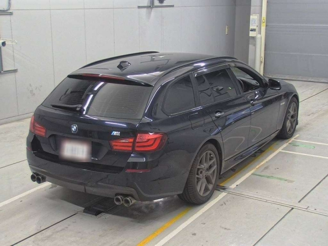 BMW 5 SERIES 2010