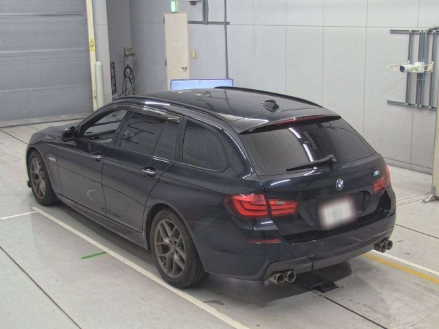 BMW 5 SERIES 2010