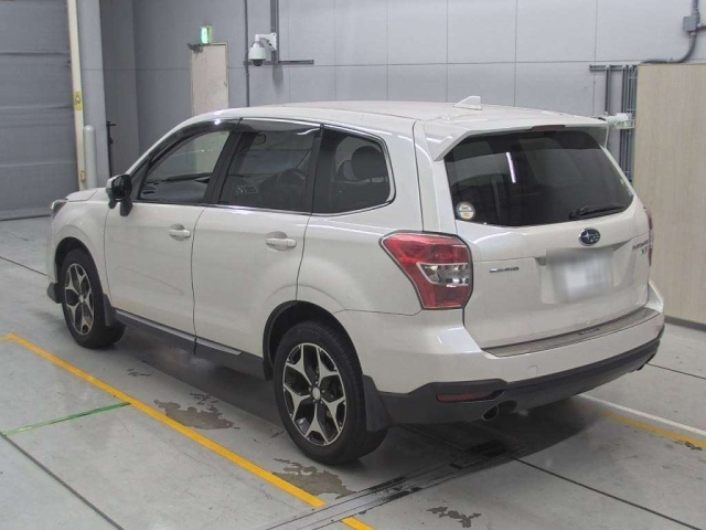 SUBARU FORESTER 2015