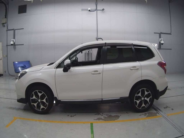 SUBARU FORESTER 2015