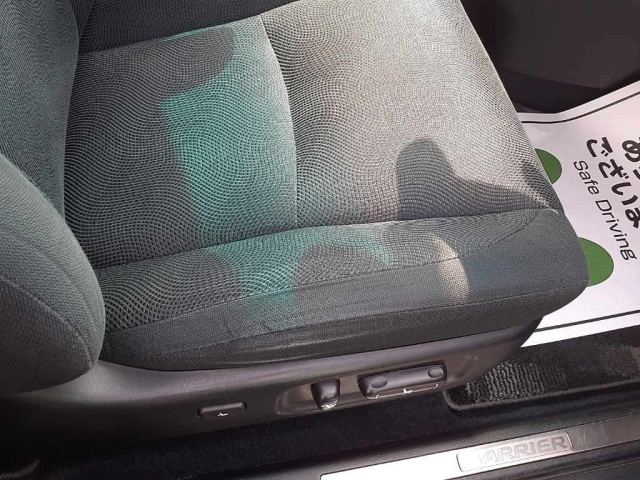 TOYOTA HARRIER 2011