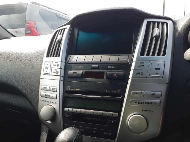 TOYOTA HARRIER 2011