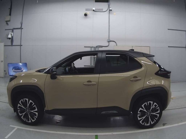TOYOTA YARIS CROSS 2023