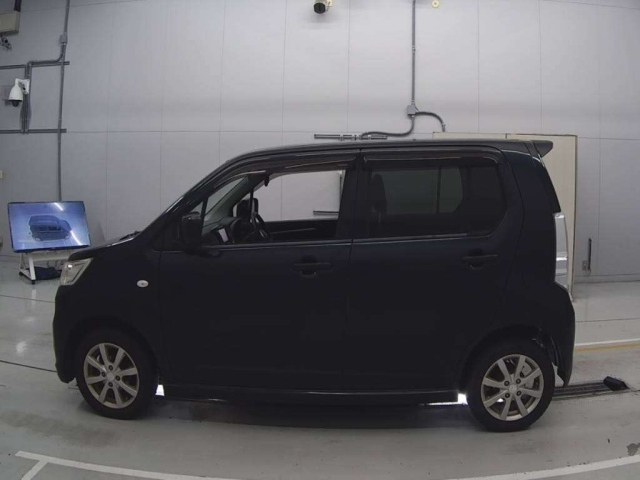 SUZUKI WAGON R 2013