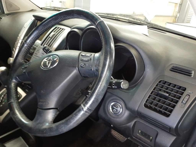 TOYOTA HARRIER 2009