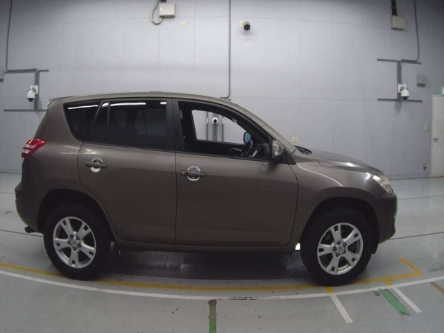 TOYOTA RAV4 2009