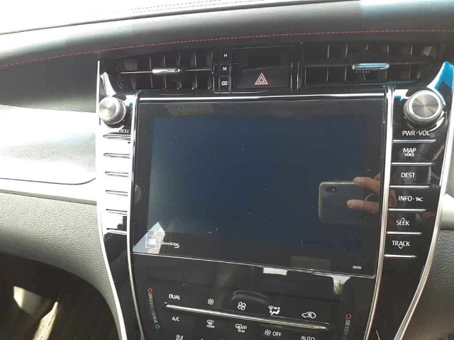 TOYOTA HARRIER 2017