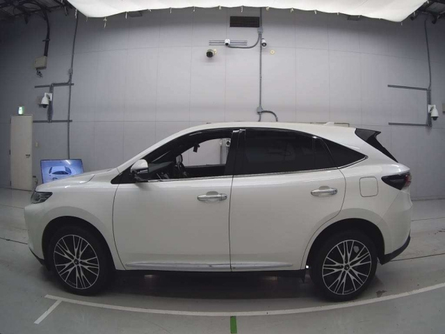 TOYOTA HARRIER 2017
