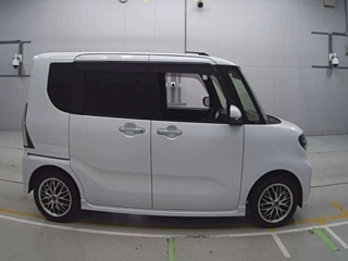DAIHATSU TANTO 2020