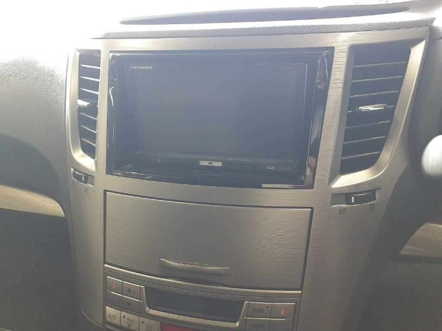 SUBARU LEGACY 2011