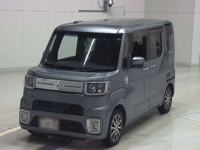 DAIHATSU WAKE 2016