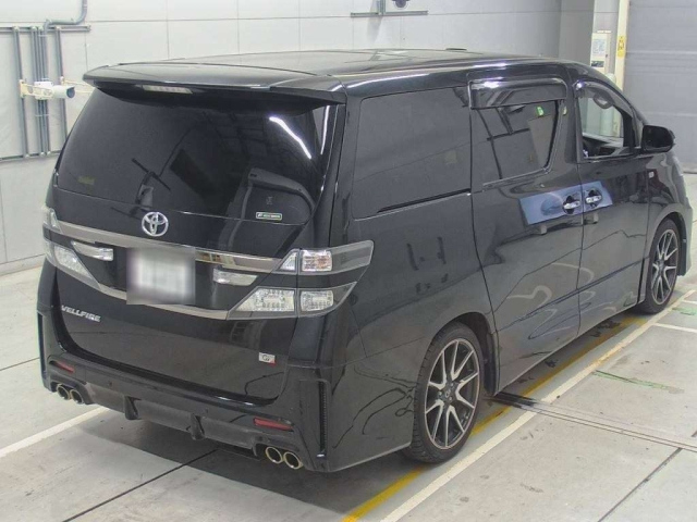 TOYOTA VELLFIRE 2013