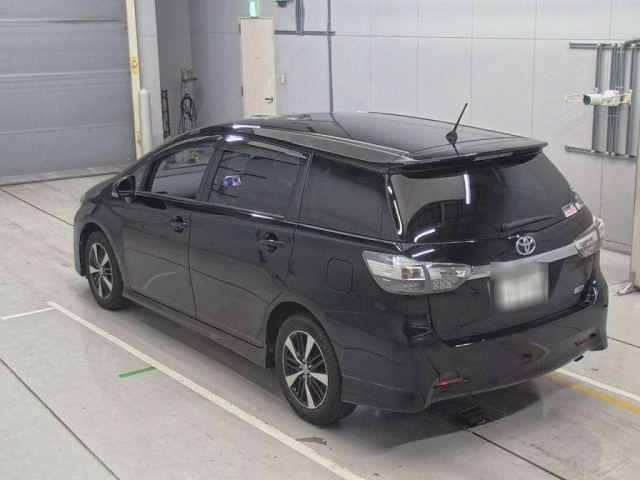 TOYOTA WISH 2012