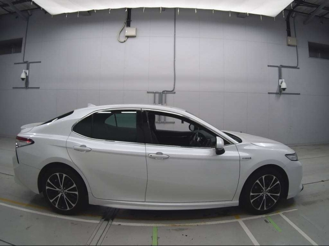 TOYOTA CAMRY 2020