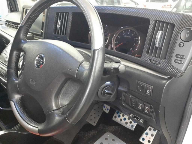 NISSAN ELGRAND 2008