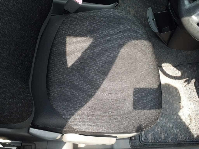 TOYOTA SIENTA 2012