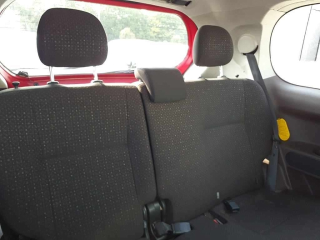 TOYOTA SPADE 2013