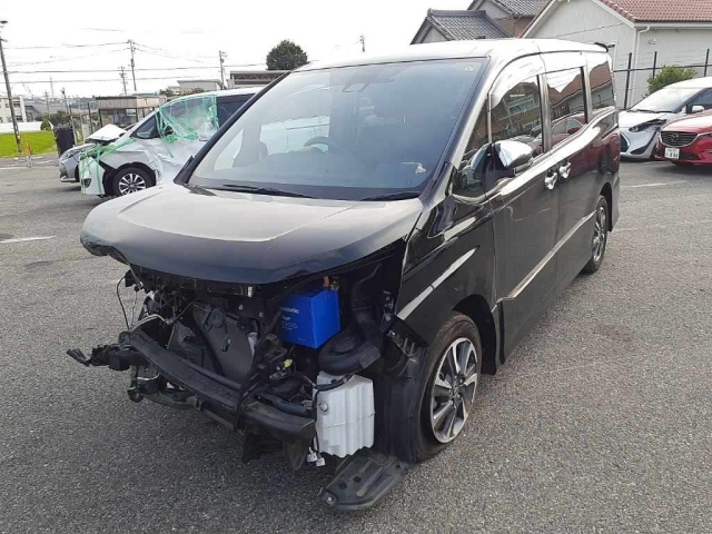 TOYOTA VOXY 2019