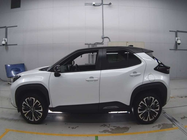 TOYOTA YARIS CROSS 2023