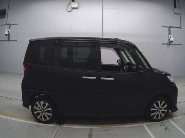 TOYOTA ROOMY 2020