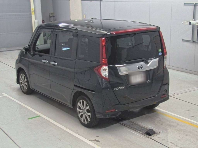 TOYOTA ROOMY 2020