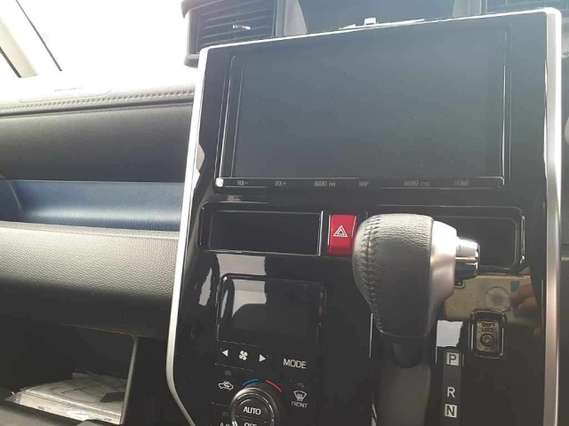 TOYOTA ROOMY 2020