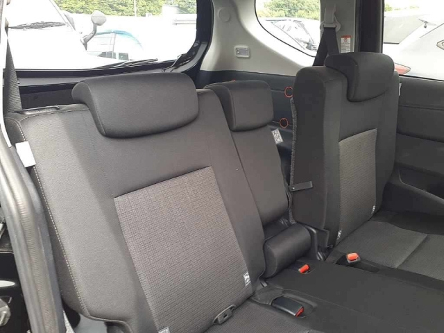 TOYOTA SIENTA 2019