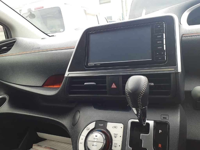 TOYOTA SIENTA 2019