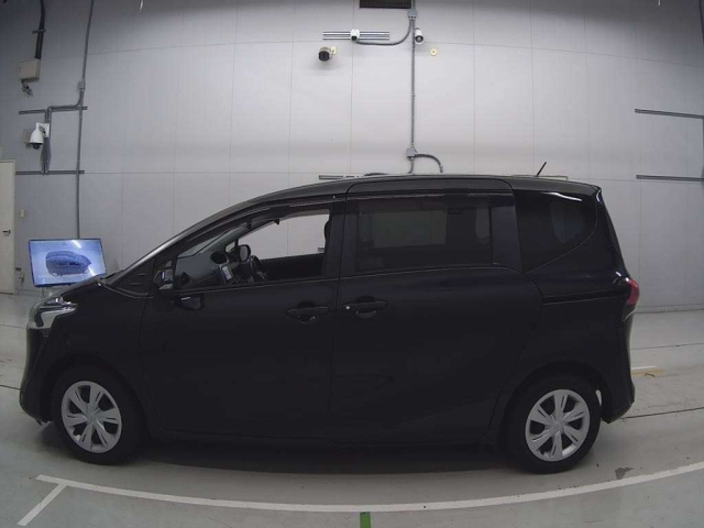 TOYOTA SIENTA 2019