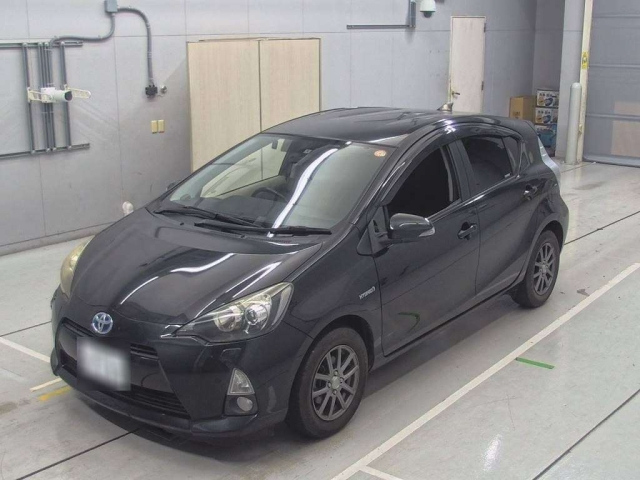 TOYOTA AQUA 2012