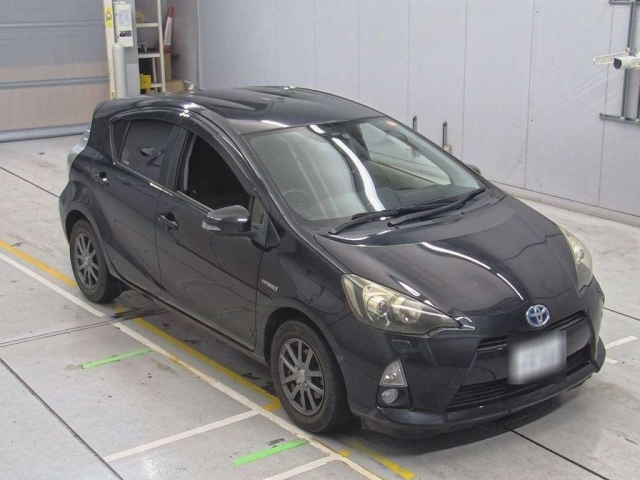 TOYOTA AQUA 2012
