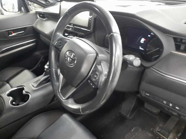 TOYOTA HARRIER 2022
