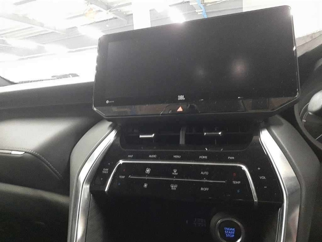 TOYOTA HARRIER 2022