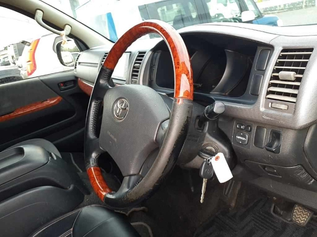 TOYOTA REGIUS ACE VAN 2012