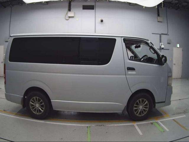TOYOTA REGIUS ACE VAN 2012
