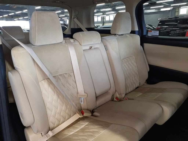 TOYOTA VELLFIRE 2019