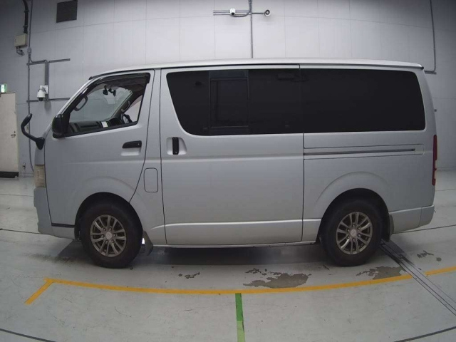 TOYOTA REGIUS ACE VAN 2012