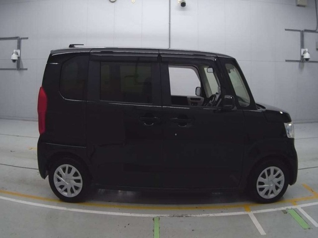 HONDA N BOX 2017