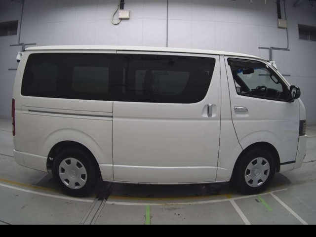TOYOTA REGIUS ACE VAN 2012