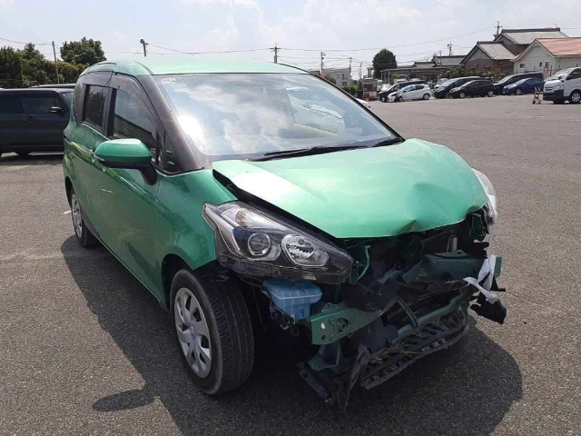 TOYOTA SIENTA 2017